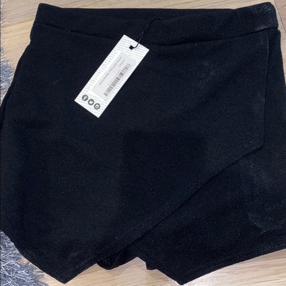 Boohoo skort black